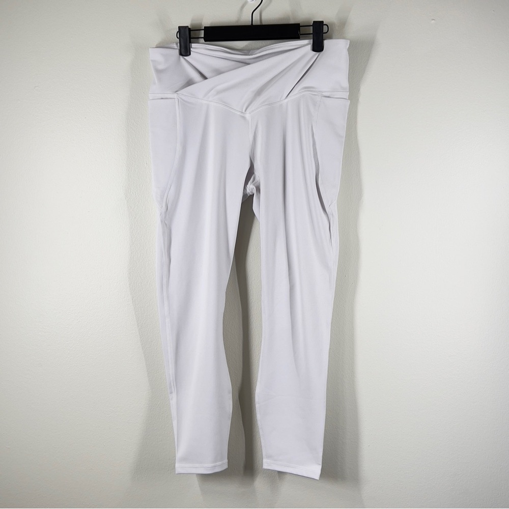 FABLETICS Purelux 7/8 L 10 White With Tag. Criss cross waist band.
